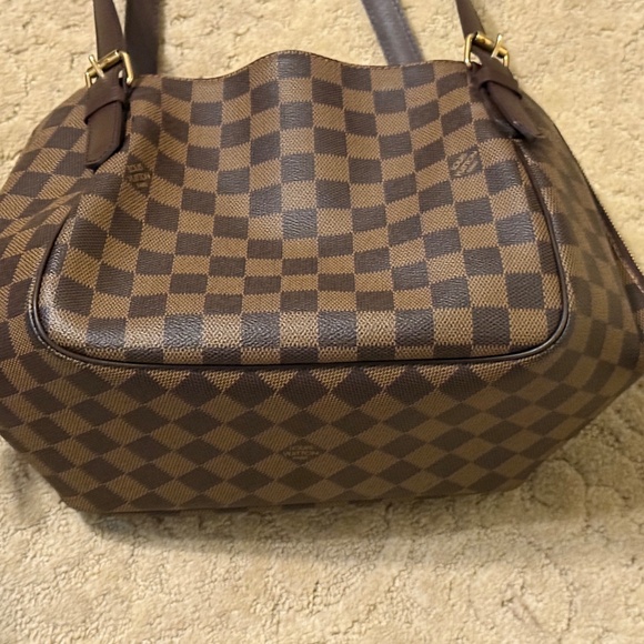 Authentic LV handbag - Picture 2 of 5